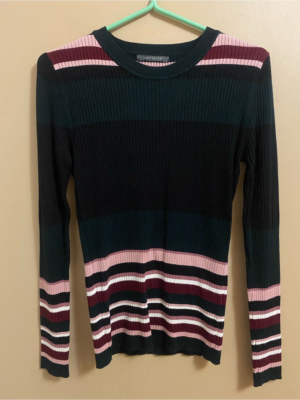 Suzy Shier Burgundy & Black Long Sleeve Top